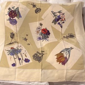 The Metropolitan Museum of Art silk scarf 🧣 Botanical 🌺 hand printed in Italy